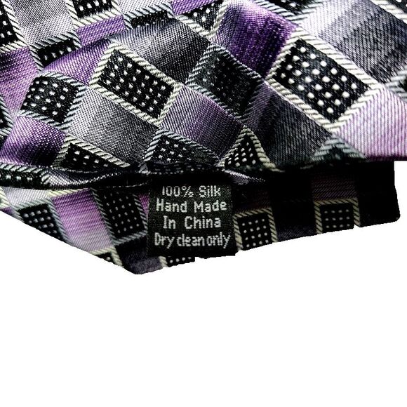 PLATINUM Designs Men's Necktie Silk Purple Black 100% Silk 65 Inch Long - Picture 3 of 3